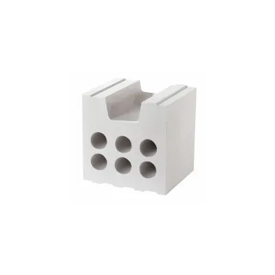 Z SILIKATu N24 można wykonać ścianę konstrukcyjną wewnętrzną i zewnętrzną oraz ścianę osłonową. Masa oraz kształt bloczka pozwala na proste wykonanie muru grubości 24cm. Dokładność wymiarowa bloczka T2 oraz systemowe rozwiązania pozwalają na wyeliminowanie podczas budowy pracochłonnych docięć. SILIKAT N24 należy stosować z produktami uzupełniającymi jak: SILIKAT NW24, SILIKAT 1/2NP24, SILIKAT PW. Na zamówienie dostępny również w klasie wytrzymałości 20MPa.