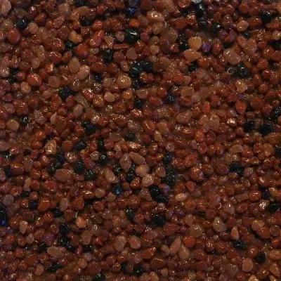 Tynk Ceresit CT 177 służy do wykonywania ozdobnych, barwnych wypraw tynkarskich na tradycyjnych tynkach, na podłożach betonowych, gipsowych oraz na płytach wiórowych, gipsowo-kartonowych itp. Spoiwem są tu transparentne żywice a wypełniaczami kolorowe żwirki kwarcowe o uziarnieniu 1,0–1,6 mm. Materiał przeznaczony jest do nakładania i wygładzania metalową pacą. Po związaniu uzyskuje się barwną wyprawę. Właściwości materiału pozwalają mostkować istniejące w podłożu włosowate rysy. CT 177 zalecany jest do stosowania na narażonych na wycieranie i zabrudzenia ścianach wewnątrz budynków, np. przy wejściach, na korytarzach, na klatkach schodowych. Na zewnątrz budynków, CT 177 zaleca się stosować na powierzchniach ulegających szybkiemu zabrudzeniu: na cokołach, balustradach, w ościeżach okien i drzwi. W przypadku intensywnych, ciemnych kolorów, stosowanie CT 177 jako warstwy elewacyjnej w systemie ociepleń budynków Ceresit Ceretherm powinno być ograniczone do małych powierzchni, np. cokołów c