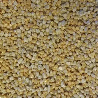 Tynk Ceresit CT 177 służy do wykonywania ozdobnych, barwnych wypraw tynkarskich na tradycyjnych tynkach, na podłożach betonowych, gipsowych oraz na płytach wiórowych, gipsowo-kartonowych itp. Spoiwem są tu transparentne żywice a wypełniaczami kolorowe żwirki kwarcowe o uziarnieniu 1,0–1,6 mm. Materiał przeznaczony jest do nakładania i wygładzania metalową pacą. Po związaniu uzyskuje się barwną wyprawę. Właściwości materiału pozwalają mostkować istniejące w podłożu włosowate rysy. CT 177 zalecany jest do stosowania na narażonych na wycieranie i zabrudzenia ścianach wewnątrz budynków, np. przy wejściach, na korytarzach, na klatkach schodowych. Na zewnątrz budynków, CT 177 zaleca się stosować na powierzchniach ulegających szybkiemu zabrudzeniu: na cokołach, balustradach, w ościeżach okien i drzwi. W przypadku intensywnych, ciemnych kolorów, stosowanie CT 177 jako warstwy elewacyjnej w systemie ociepleń budynków Ceresit Ceretherm powinno być ograniczone do małych powierzchni, np. cokołów c