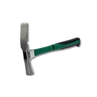 Młotek murarski berliński:
- antypoślizgowa, bimateriałowa rękojeść
- trzonek: włókno szklane