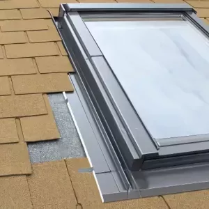 Kołnierz do okna dachowego ESV 78x140 do pokryć płaskich RAL7022 Fakro