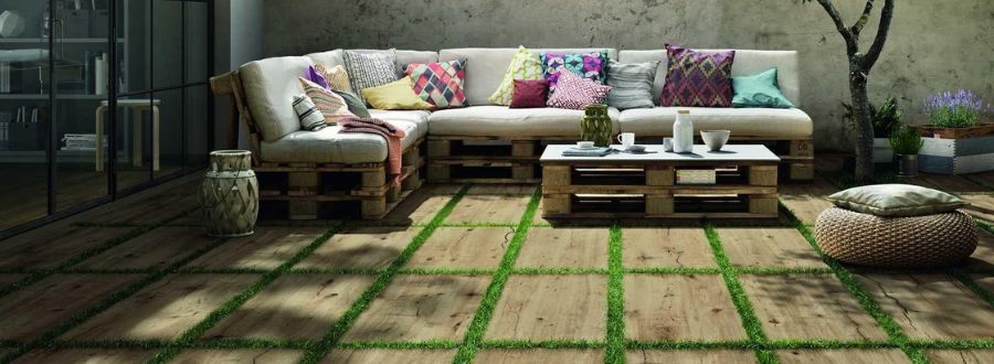 salon-sofa-palety-podloga-trawa